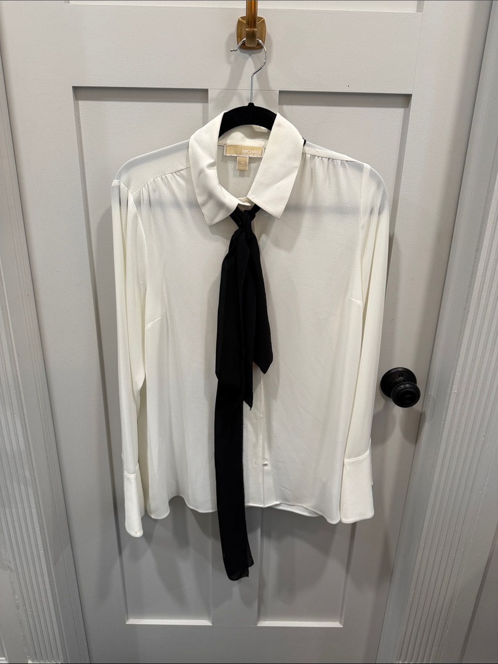Michael Kors White Long-Sleeve Dress Shirt with Black Neck Tie